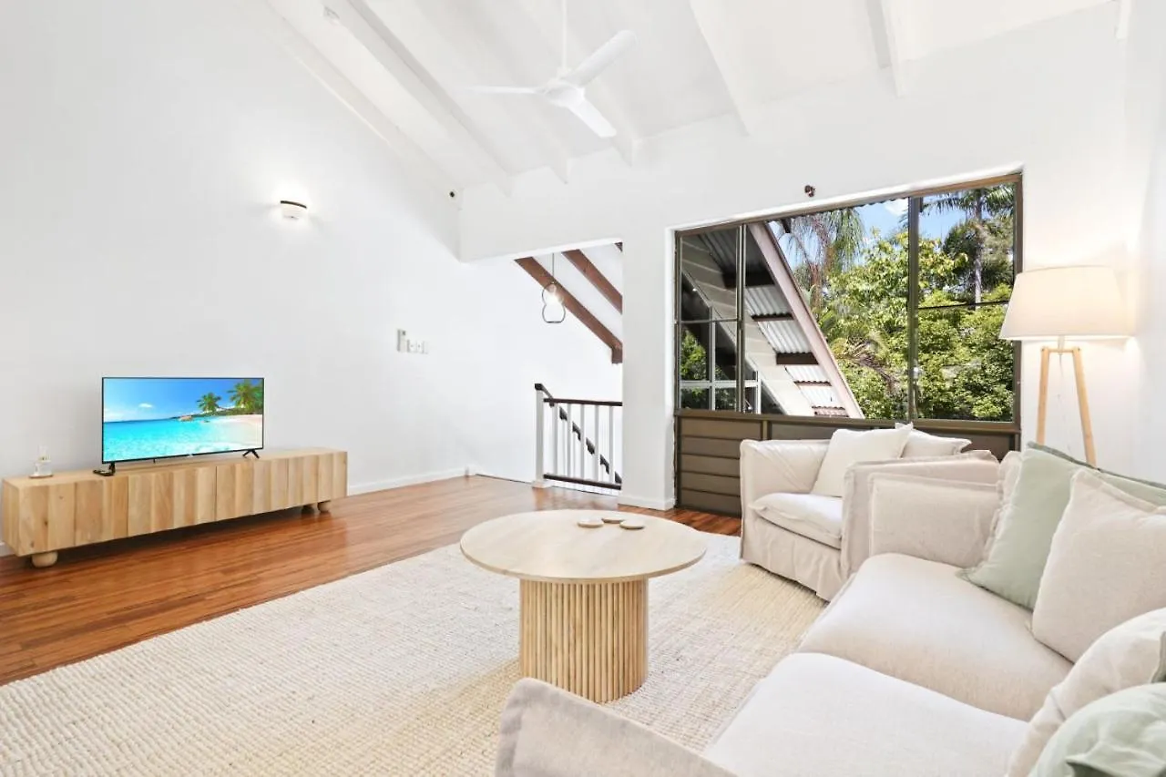 Tropical Beachside Townhouse Port Douglas