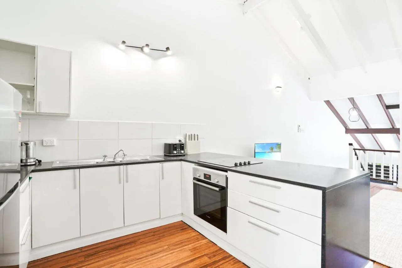 Tropical Beachside Townhouse Port Douglas